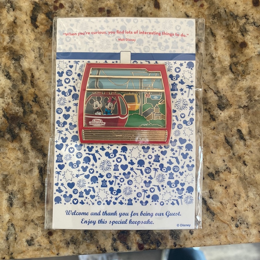 Skyliner Pin - Picture 2 of 3